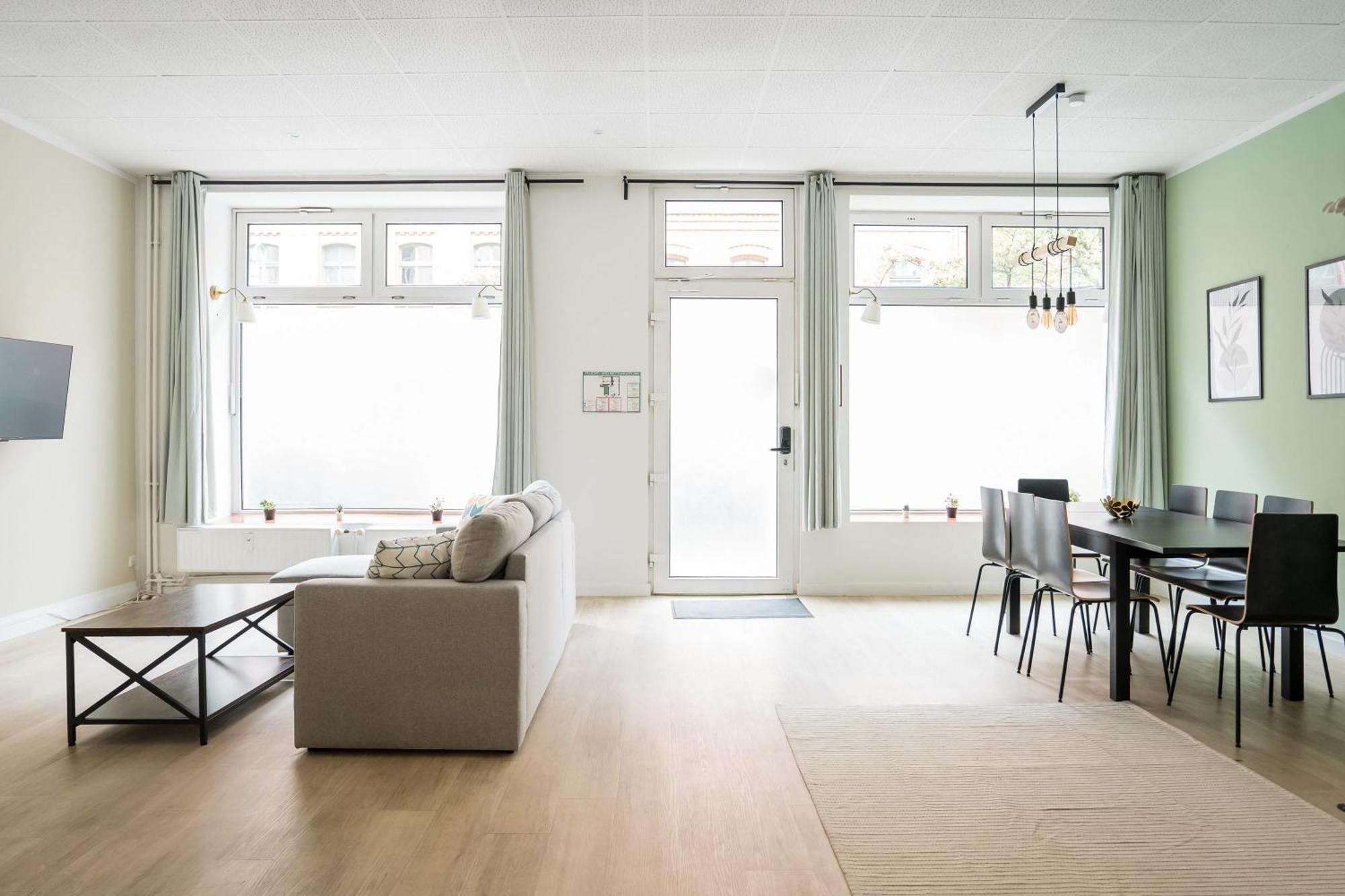 Spacious Family Apartment With 2 Bedrooms ベルリン エクステリア 写真